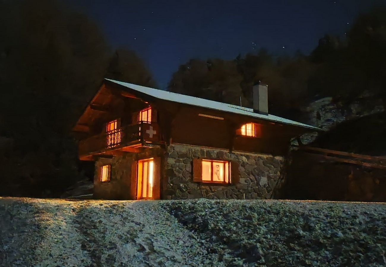 Chalet in Veysonnaz - Chalet La Vie est Belle sur les Pistes