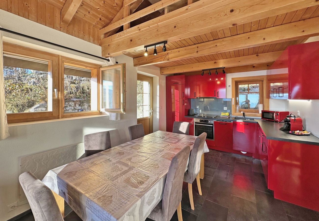 Chalet in Anzère - Tiny House facing the Alps - Ski in and out