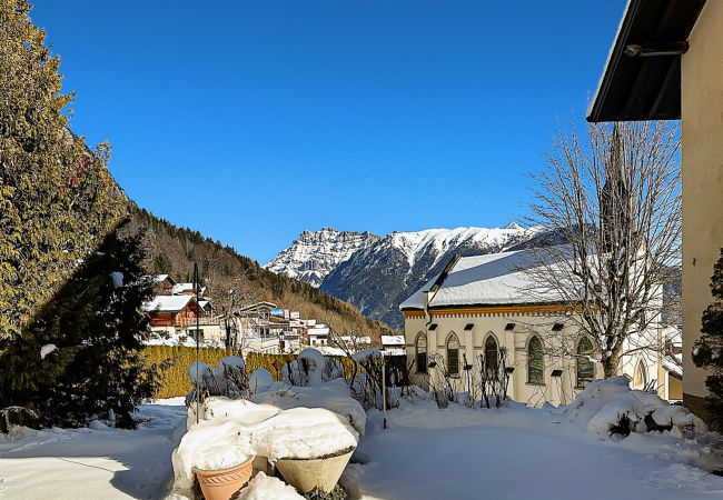 Chalet in Les Marécottes - Chalet l'Escapade - 6 to 10 pax - Swiss Alps Chalet in Les Marécottes - Chalet l'Escapade - 6 to 10 pax - Swiss Alps
