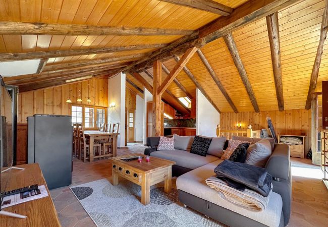 Chalet in La Fouly - Chalet Le Basset - Family Chalet in the Swiss Alps