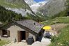 Chalet in La Fouly - Chalet Le Basset - Family Chalet in the Swiss Alps