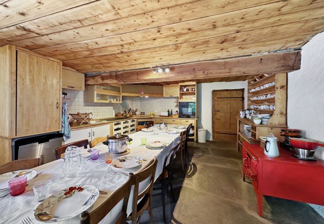 Ferienhaus in Reppaz - La Maison du Bassin - Grand St Bernard - Orsières Ferienhaus in Reppaz - La Maison du Bassin - Grand St Bernard - Orsières