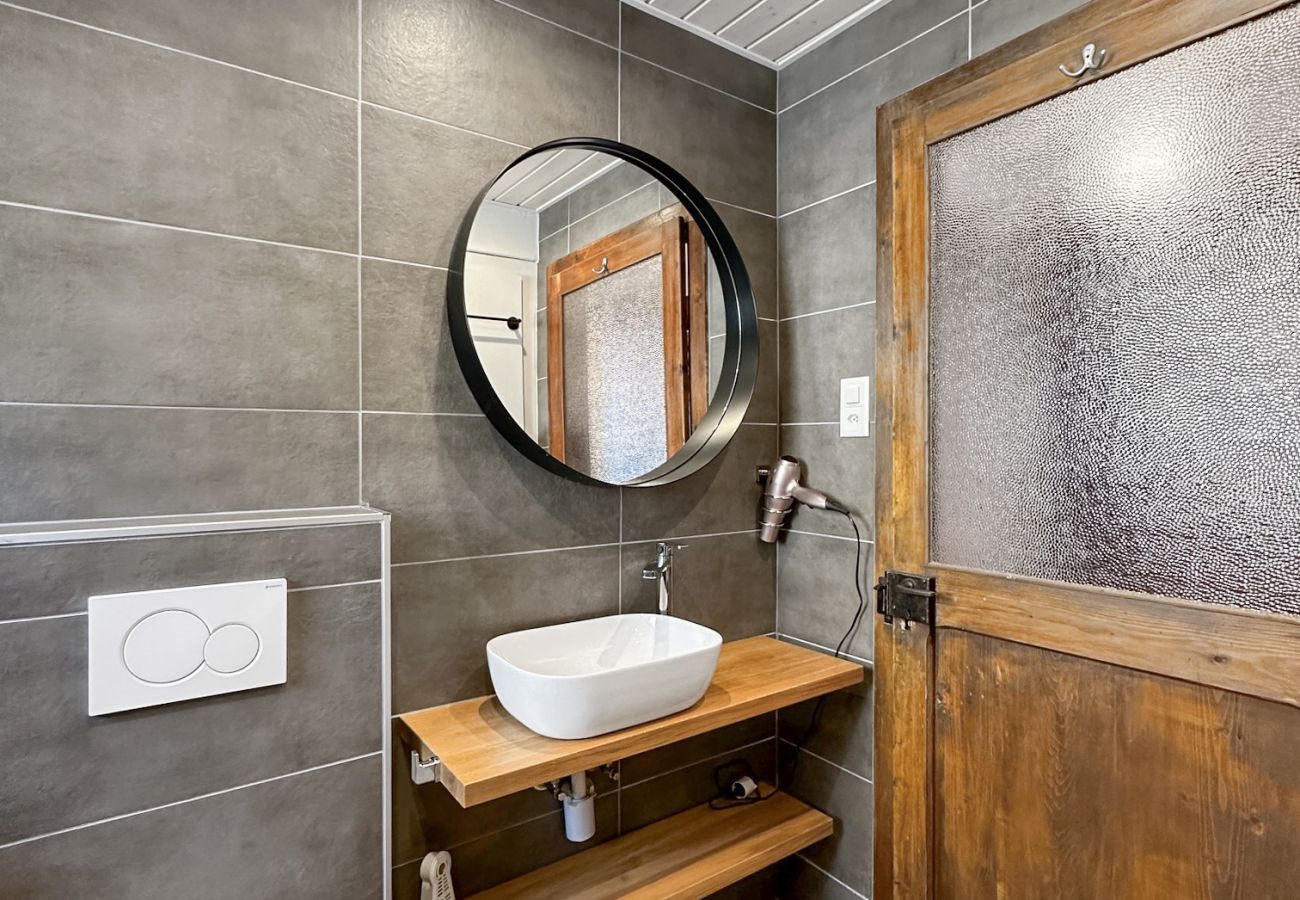 Ferienwohnung in Salvan - Swiss Alpine Retreat & View near Martigny