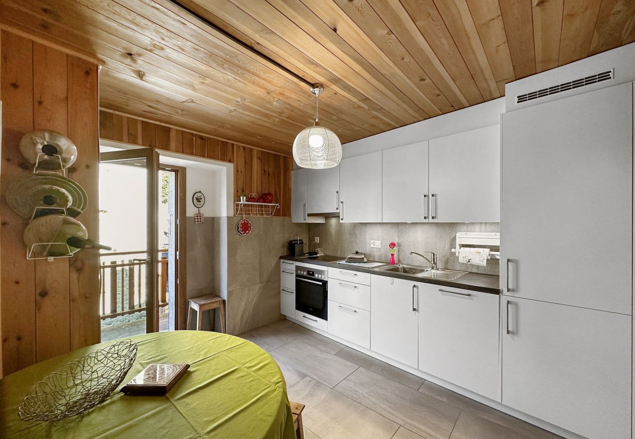 Ferienwohnung in Salvan - Swiss Alpine Retreat & View near Martigny