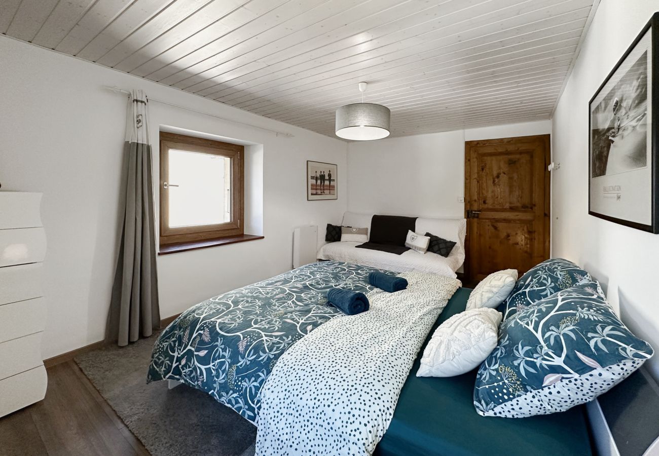 Ferienwohnung in Salvan - Swiss Alpine Retreat & View near Martigny