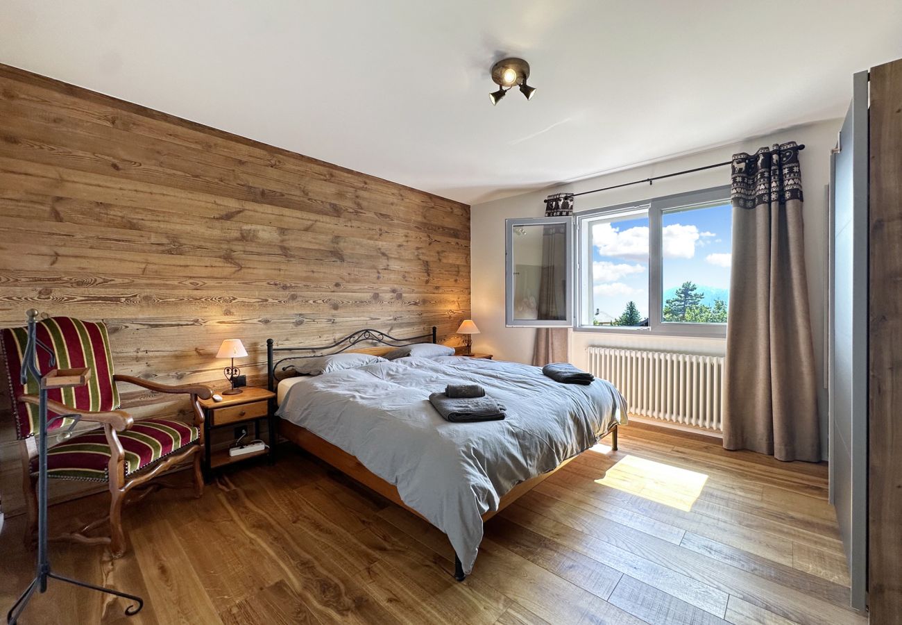 Chalet in Lens - Modern Home for 8 near Crans-Montana • Terrace & F
