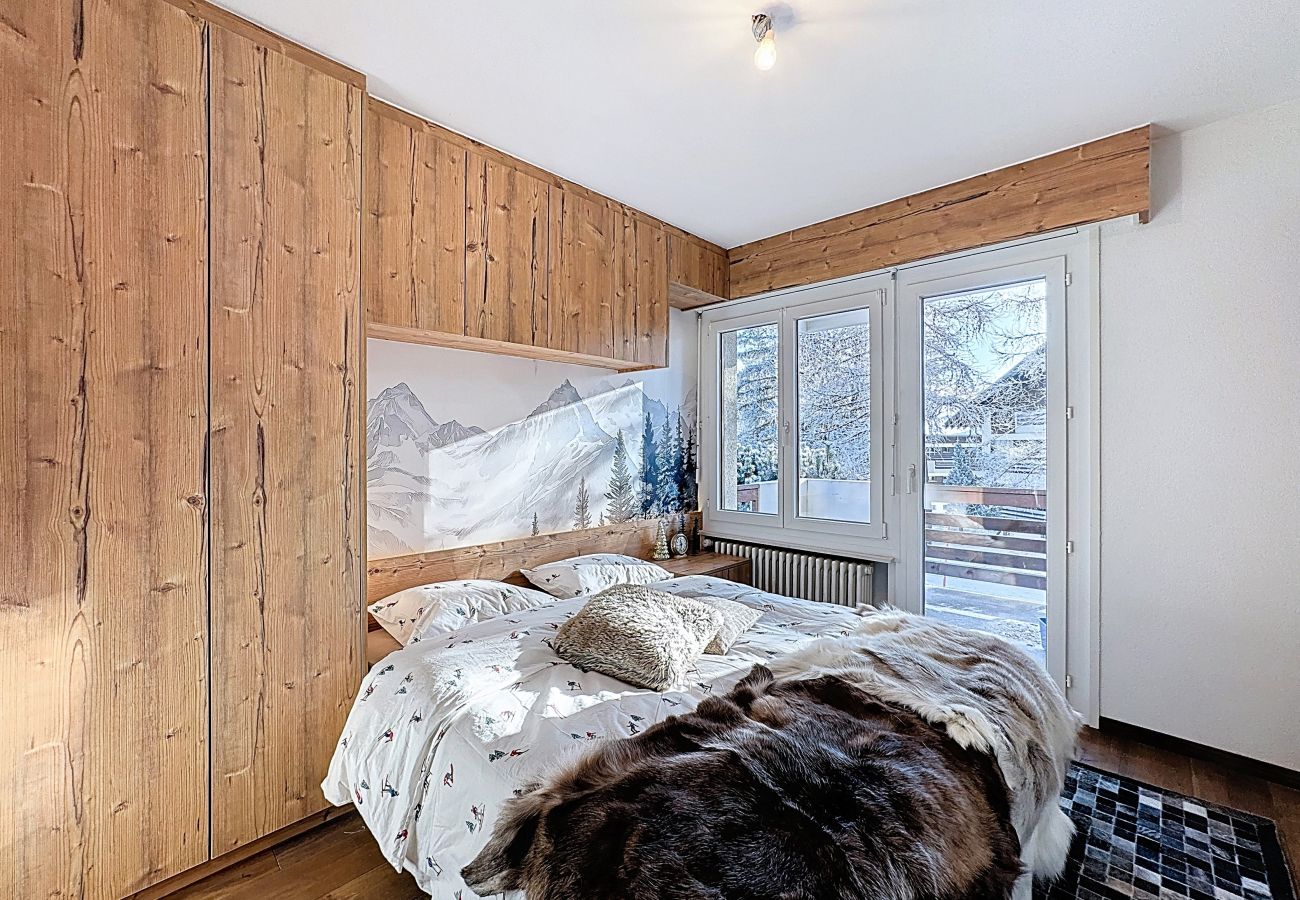 Ferienwohnung in Crans-Montana - From green to slopes - Alpine ski and golf  condo