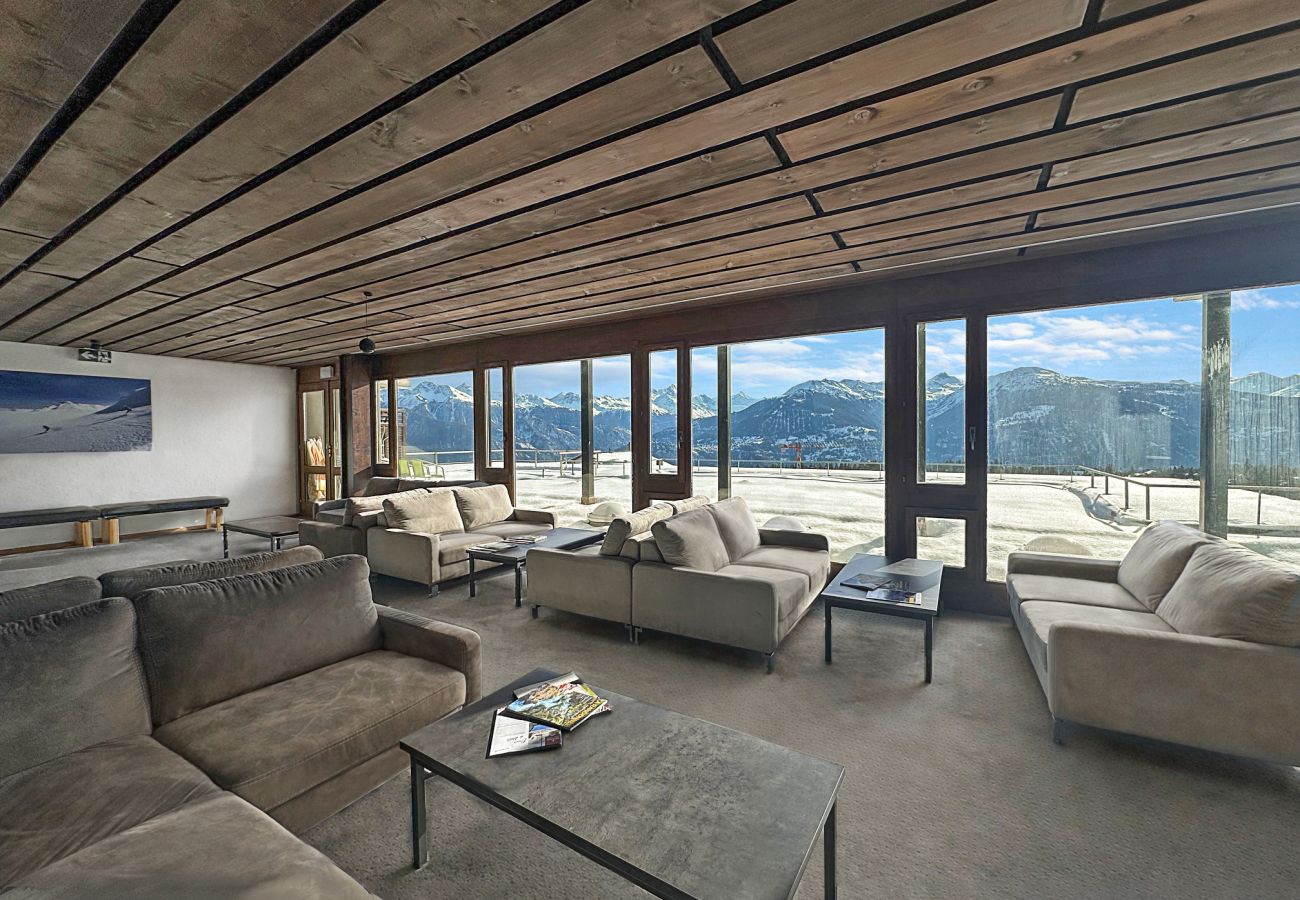Studio in Crans-Montana - Alpine Club Retreat – Central Studio, Pool & View