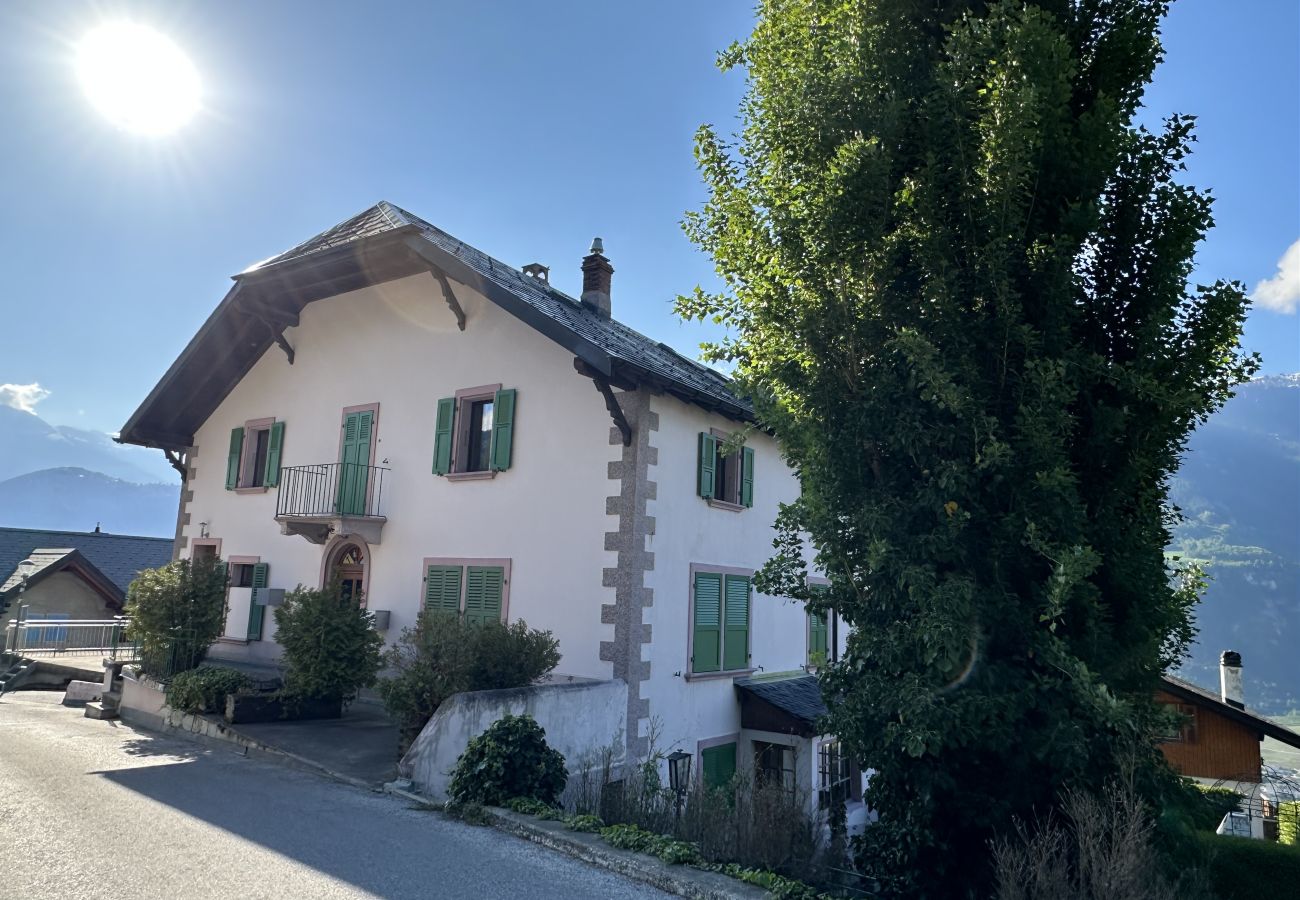 Ferienwohnung in Chelin - Open Sky Retreat | Panoramic Alpine Views · Sleeps