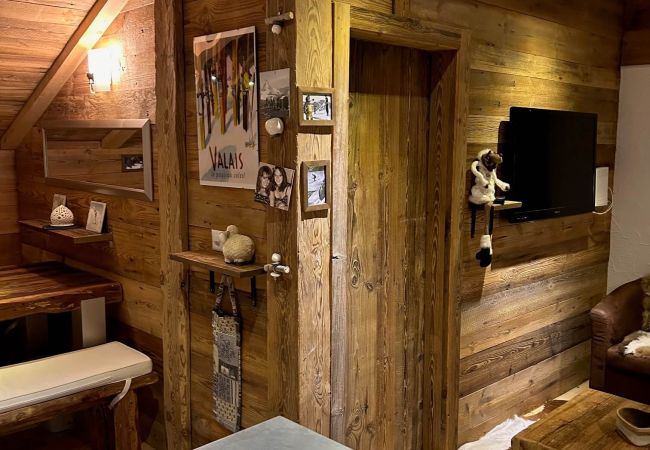 Ferienwohnung in Zermatt - Matterhorn Alpine Hideaway – Cozy Renovated Apartm