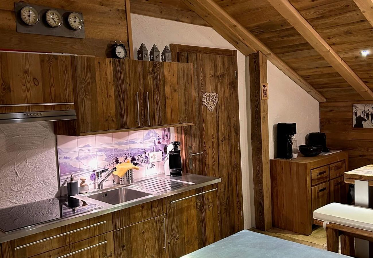 Ferienwohnung in Zermatt - Matterhorn Alpine Hideaway – Cozy Renovated Apartm
