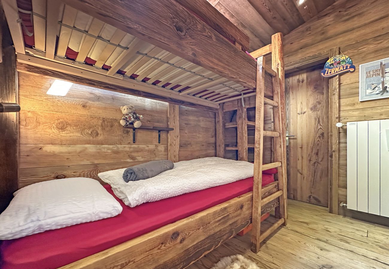 Ferienwohnung in Zermatt - Matterhorn Alpine Hideaway – Cozy Renovated Apartm
