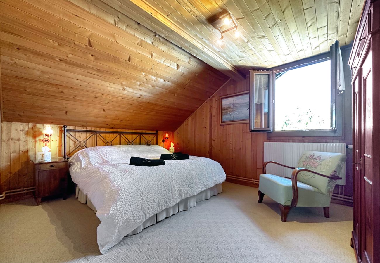 Chalet in Les Marécottes - Chalet l’Escapade – Cozy Alpine Retreat | 6 Guests
