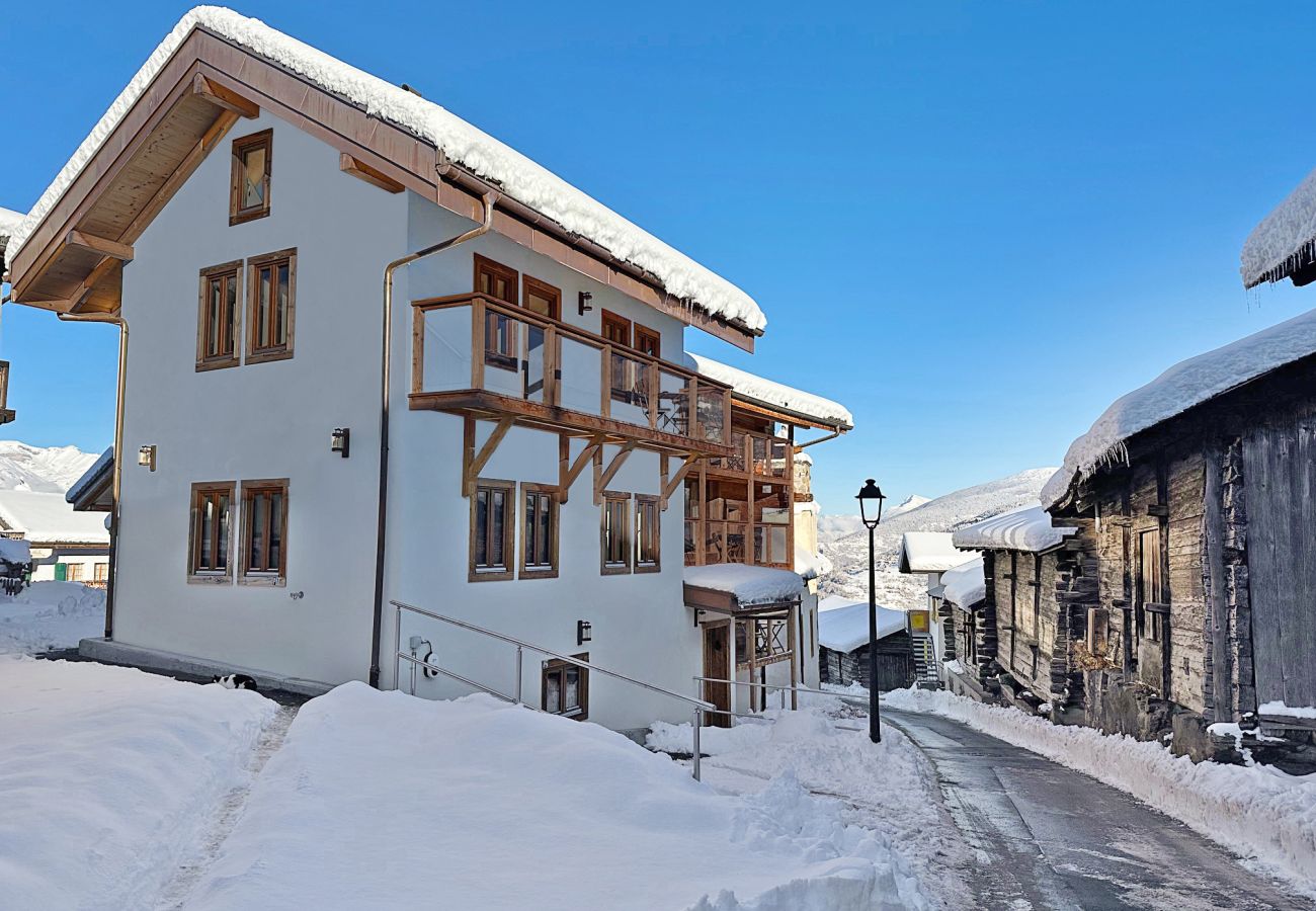 Apartment in Haute-Nendaz - Pilànous Residence - Junior Suite - Swiss Alps