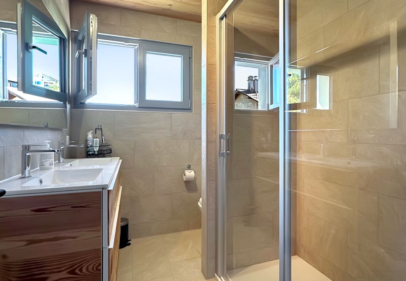 Chalet in Lens - The Gathering Lodge - Crans Montana - Swiss Alps