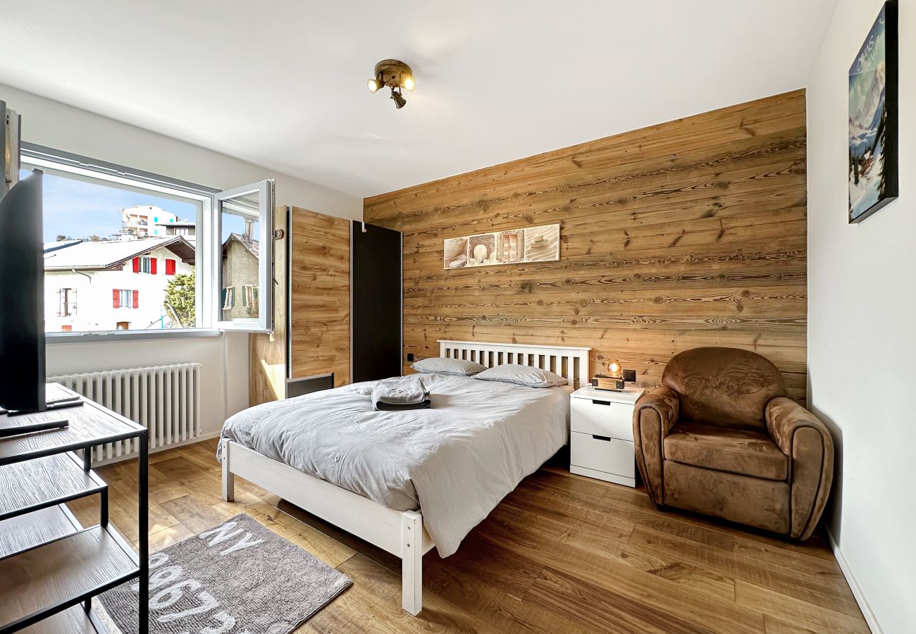 Chalet in Lens - Modern Home for 8 near Crans-Montana • Terrace & F