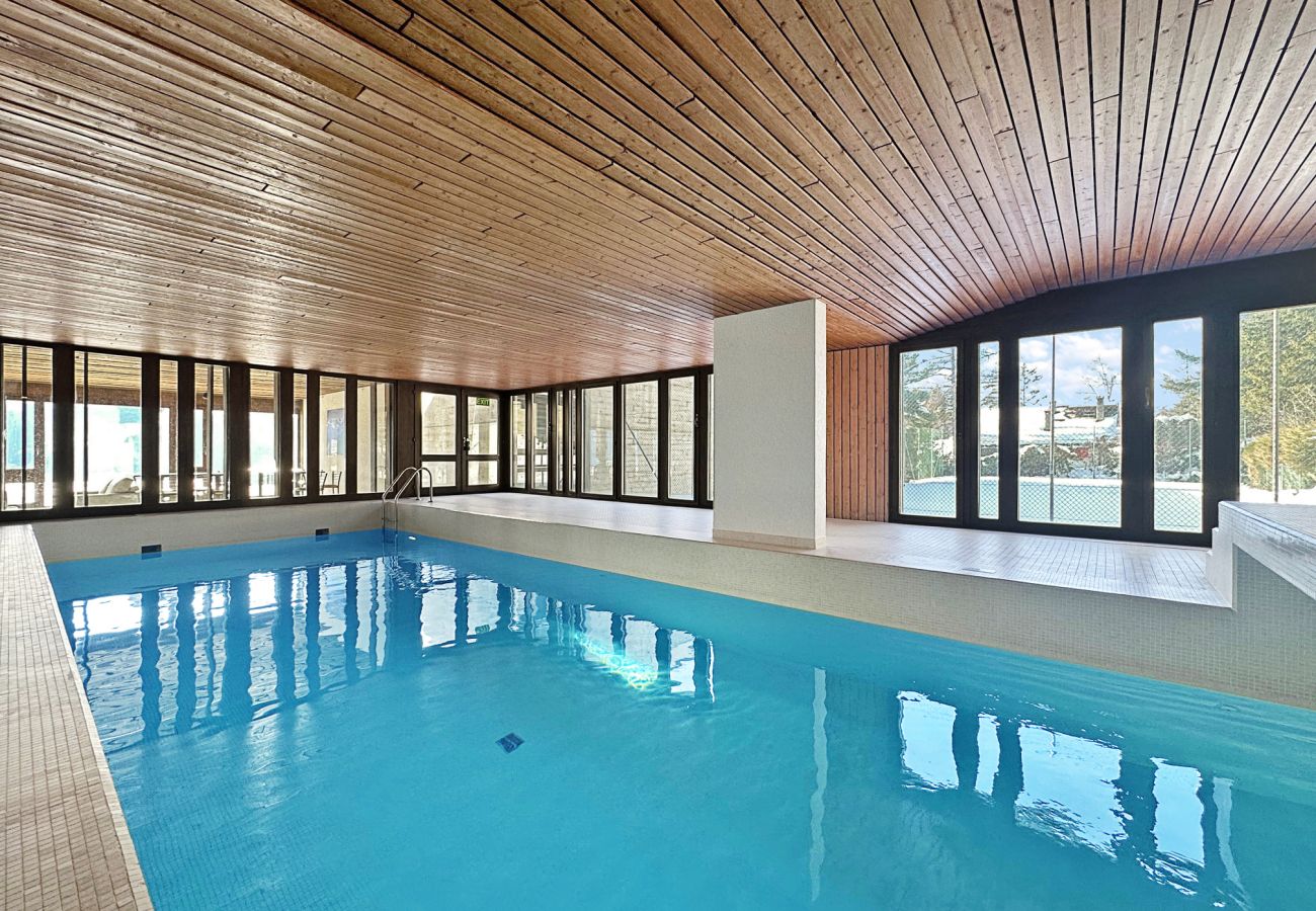 Studio in Crans-Montana - Alpine Club Retreat – Central Studio, Pool & View