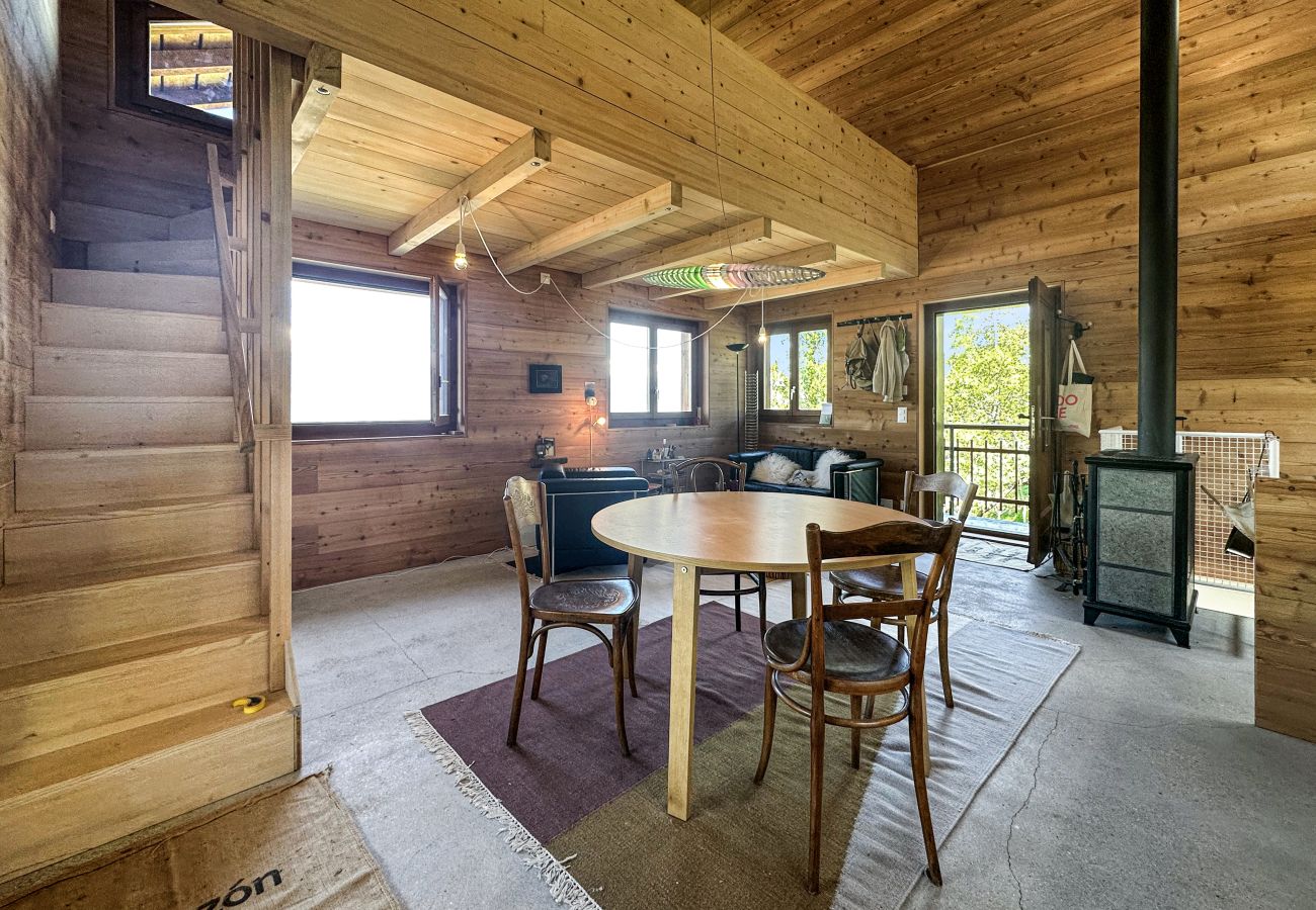 Chalet in Les Agettes - Alpine Nest Chalet – Stunning Mountain Views
