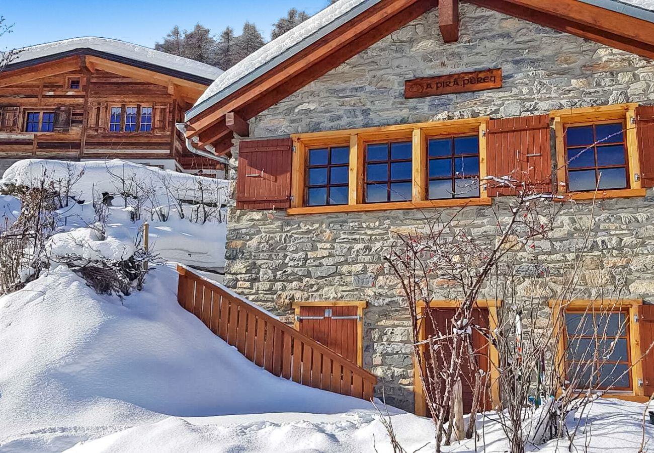 Chalet à Anzère - Tiny House facing the Alps - Ski in and out