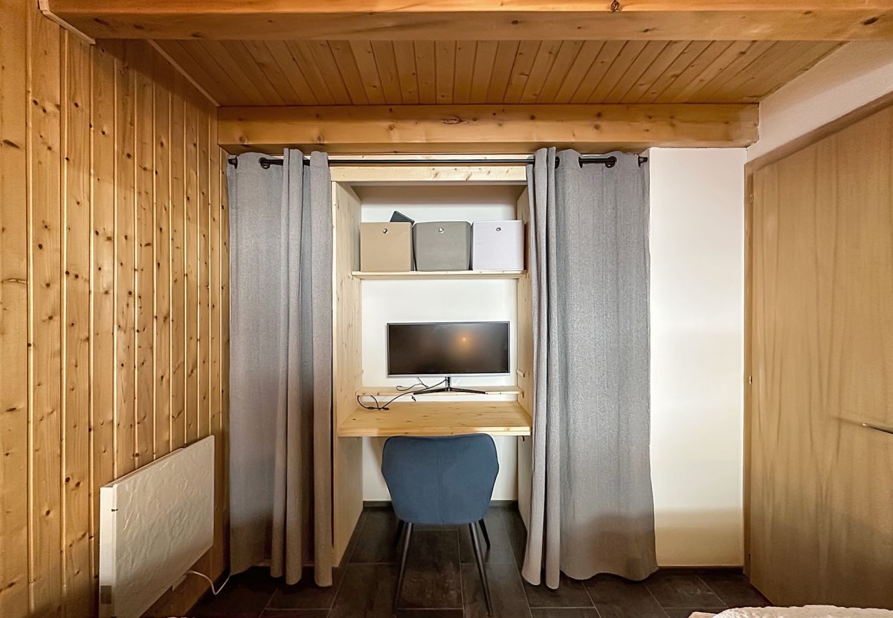 Chalet à Anzère - Tiny House facing the Alps - Ski in and out