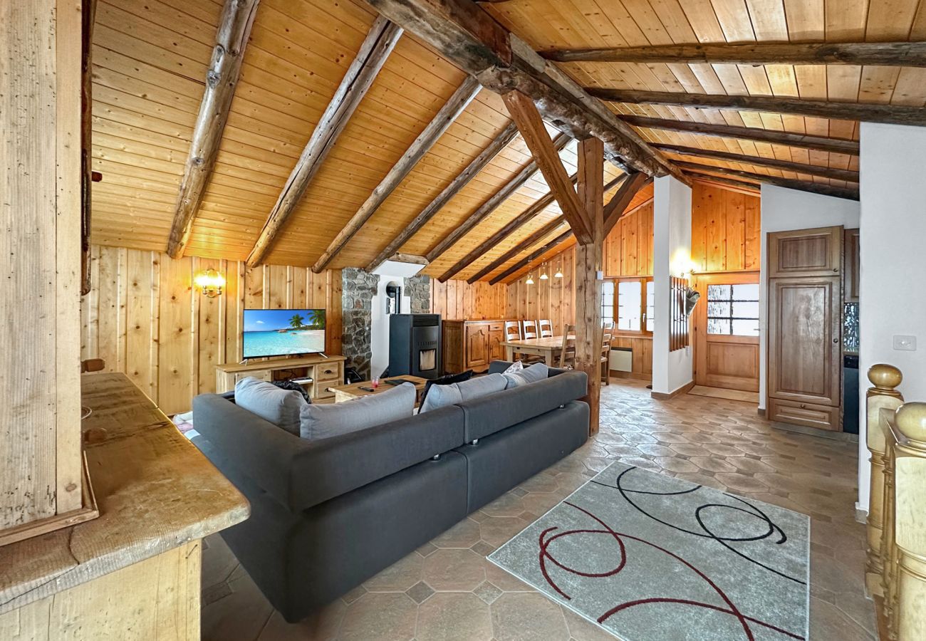 Chalet à La Fouly - Chalet Le Basset - Family Chalet in the Swiss Alps