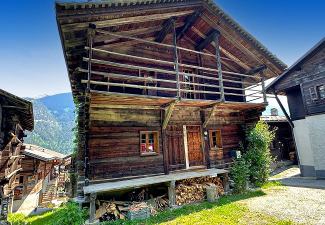 Chalet à Bruson - Family Chalet Karibu - 4 Vallées - next to Verbier Chalet à Bruson - Family Chalet Karibu - 4 Vallées - next to Verbier