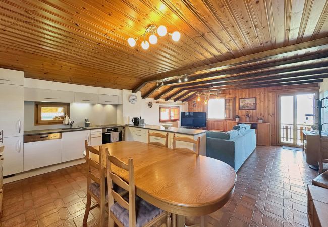  à Les Agettes - Bear Ridge Retreat - 8mns to slopes - Swiss Alps