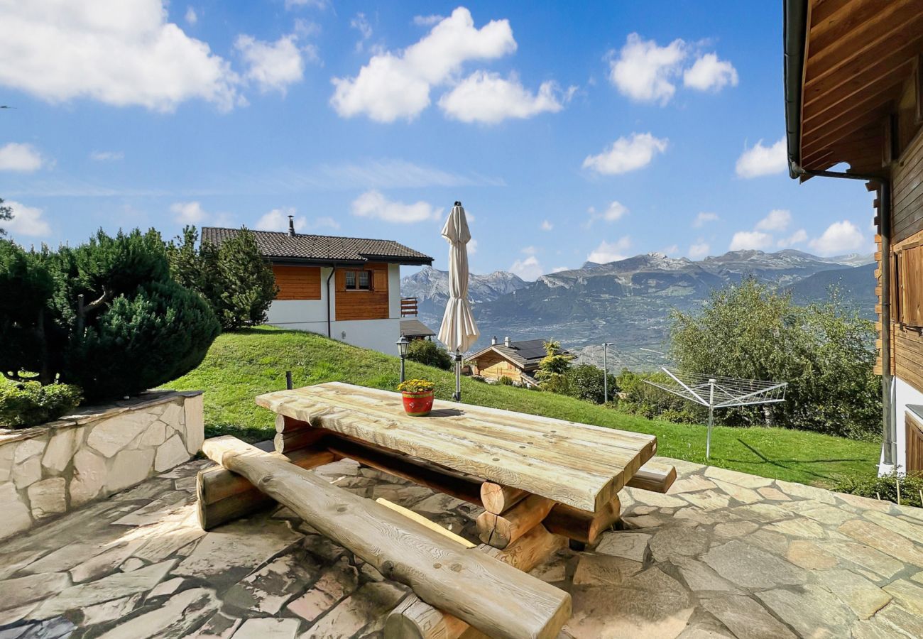 Appartement à Les Agettes - Bear Ridge Retreat - 8mns to slopes - Swiss Alps