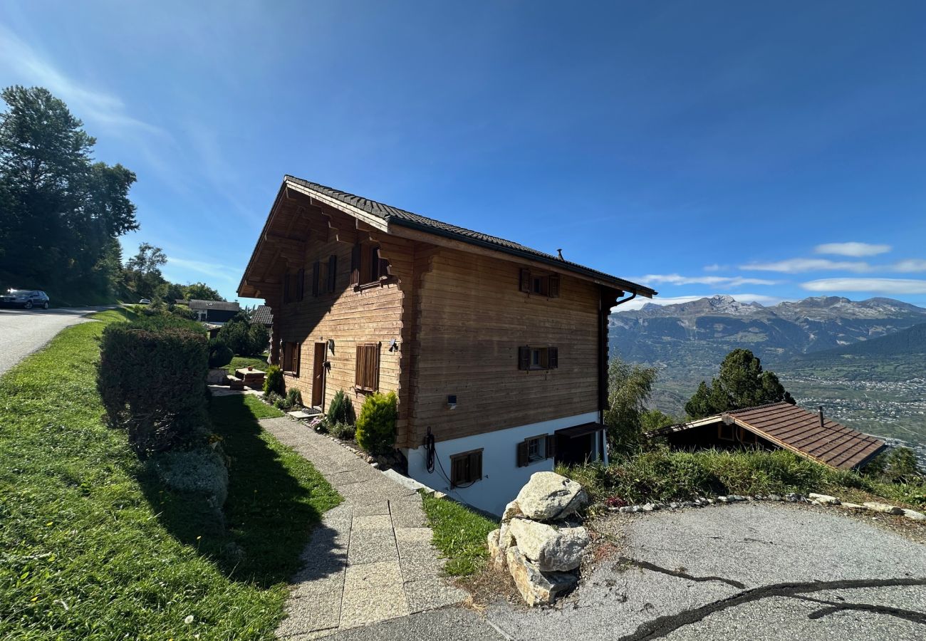 Appartement à Les Agettes - Bear Ridge Retreat - 8mns to slopes - Swiss Alps