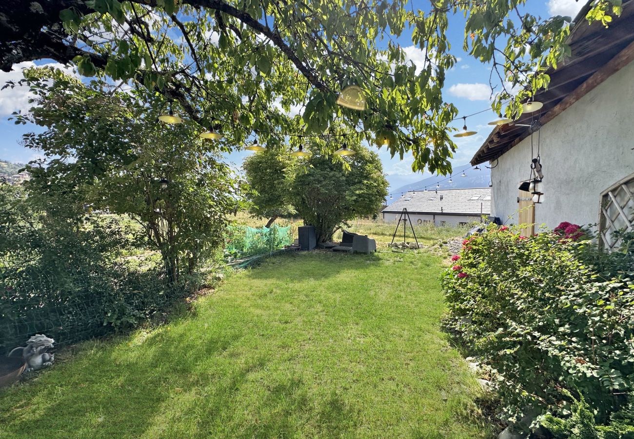 Chalet à Lens - Modern Home for 8 near Crans-Montana • Terrace & F