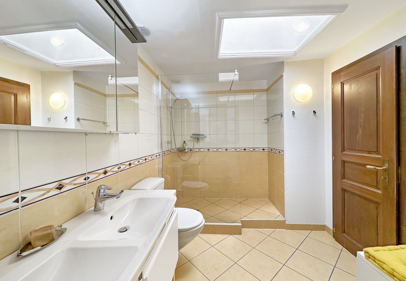 Appartement à Chelin - Open Sky Retreat | Panoramic Alpine Views · Sleeps