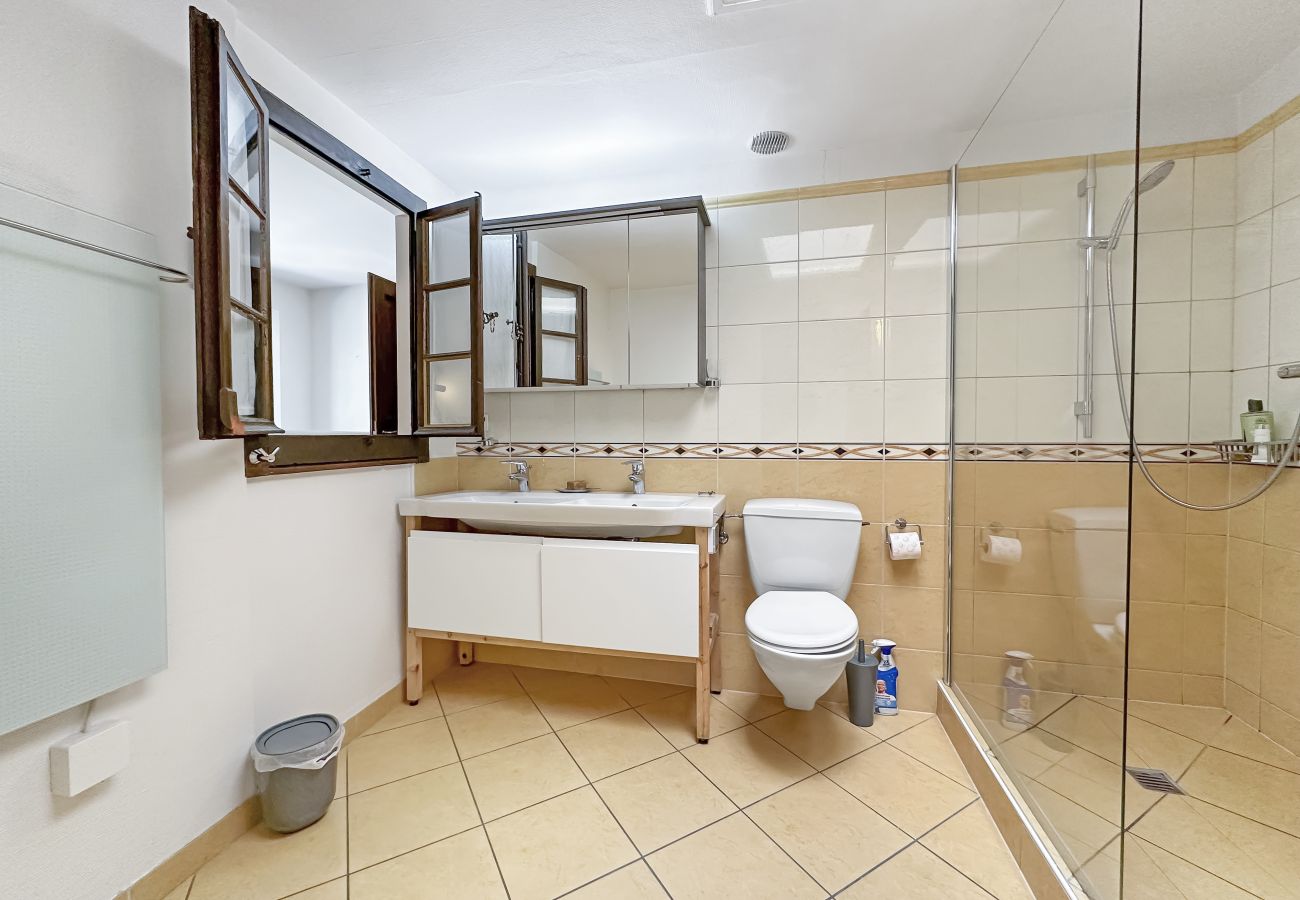 Appartement à Chelin - Open Sky Retreat | Panoramic Alpine Views · Sleeps