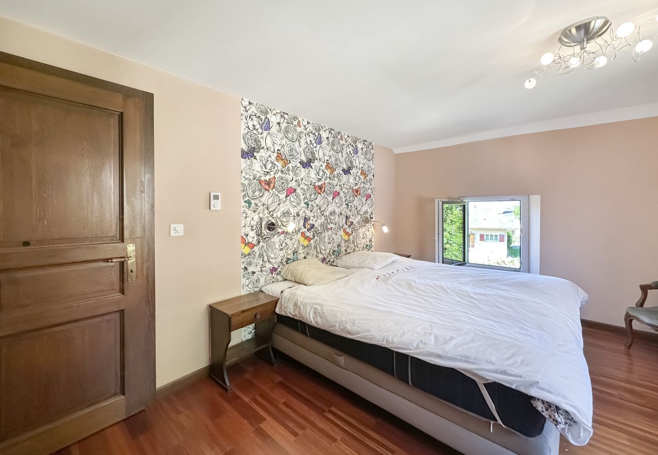 Appartement à Chelin - Open Sky Retreat  Panoramic Alpine Views 6 Sleeps