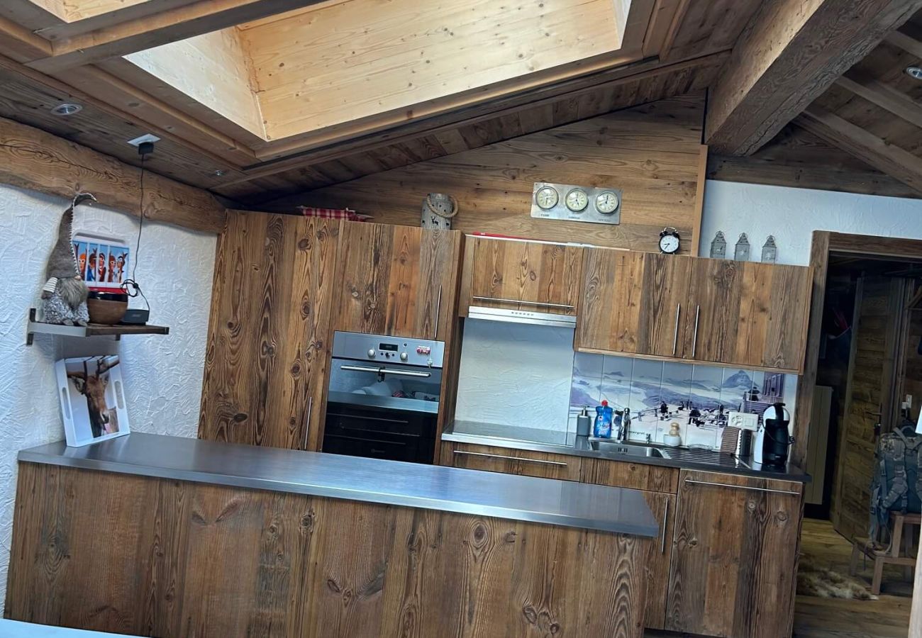 Appartement à Zermatt - Matterhorn Alpine Hideaway – Cozy Renovated Apartm